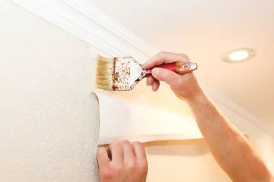 Pose de papier peint au Fréty — revêtements muraux et toiles de verre